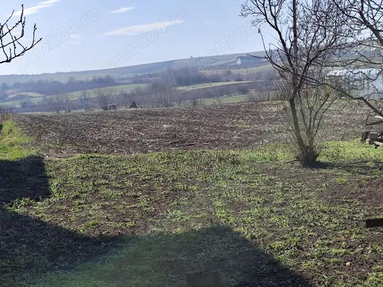 Casă cu 3 camere în Siret