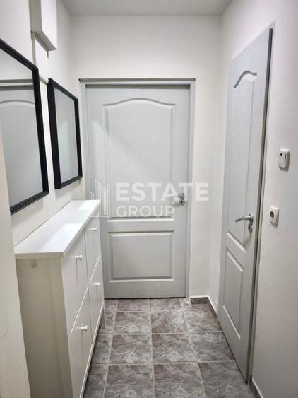 Apartament cu 3 camere semidecomandat, mobilat în P-ța Doina