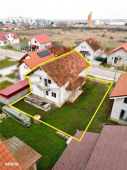 Casă cu 4 camere cu Teren 300 Mp în Sântandrei