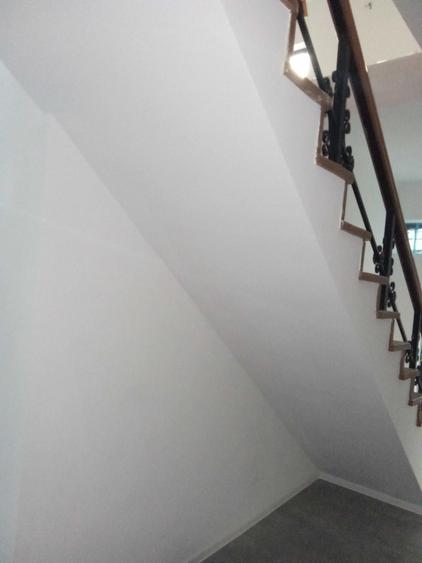 Casă cu 4 camere decomandat în Central