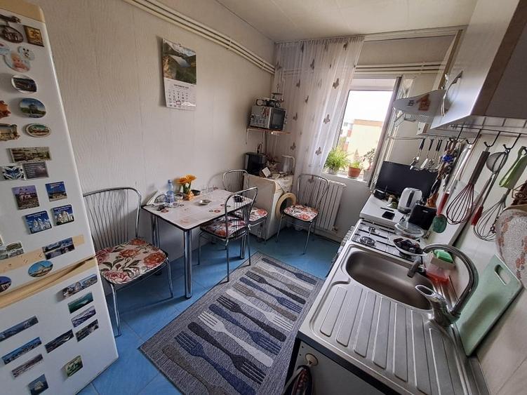 Apartament cu 2 camere decomandat, mobilat în Central