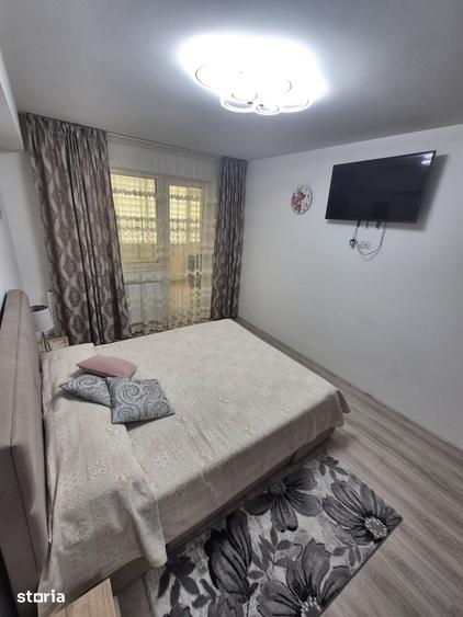 Apartament cu 3 camere în Mioriței