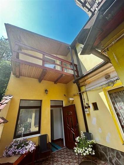 Casă cu 4 camere cu Canalizare în Ultracentral