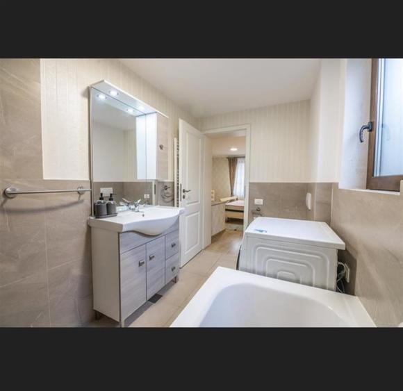 Apartament cu 2 camere decomandat, mobilat în Ultracentral