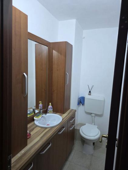 Apartament cu 3 camere decomandat în Girocului