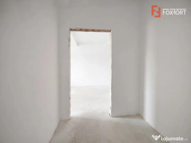 Casă cu 4 camere cu Teren 300 Mp în Giroc