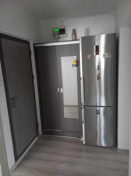 Apartament cu 3 camere decomandat în Găvana