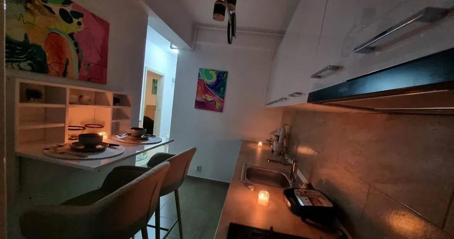 Apartament cu 2 camere decomandat, mobilat în Politehnica