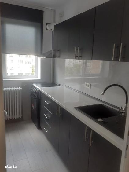 Apartament cu 2 camere decomandat în Titan