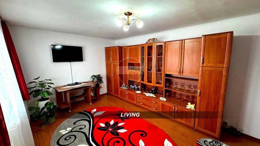 Apartament cu 3 camere decomandat, mobilat în Vasile Alecsandri