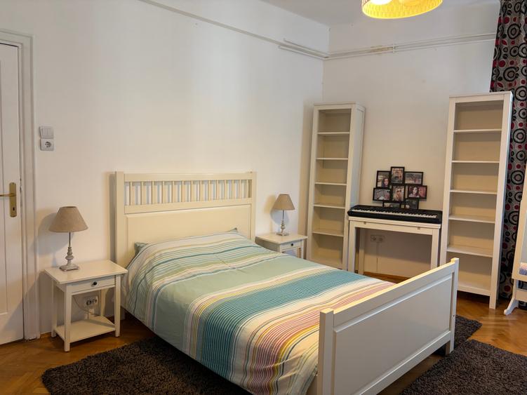 Apartament cu 3 camere semidecomandat în Cotroceni