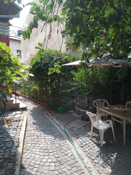 Casă individuală cu 5 camere cu Teren 430 Mp în Ultracentral