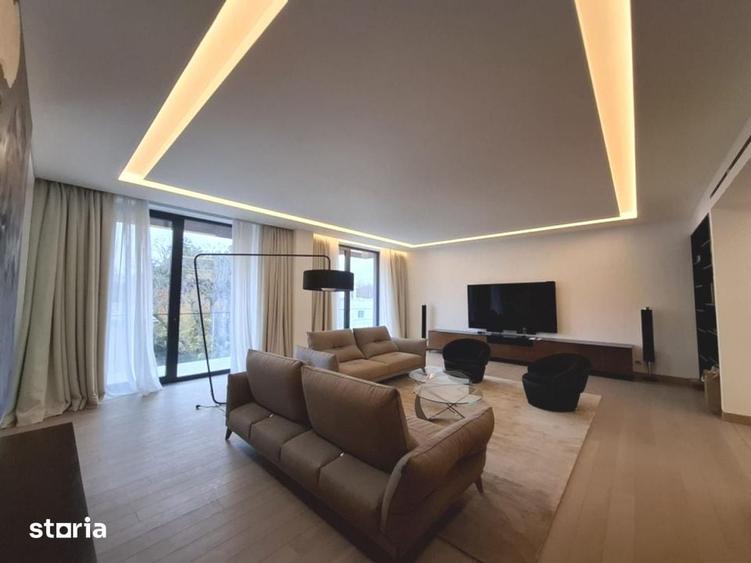 Apartament cu 5 camere în Aviatorilor