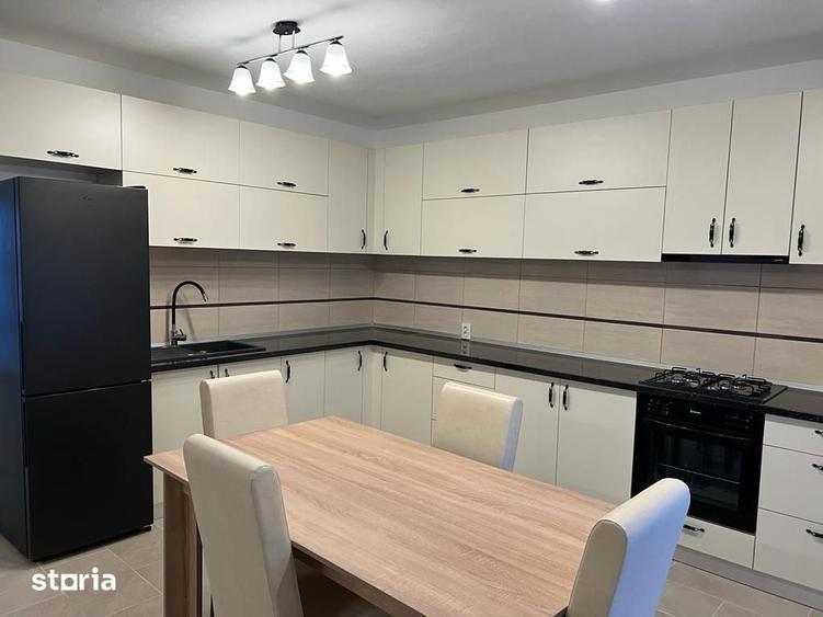 Casă cu 4 camere cu Teren 250 Mp în Ulmi