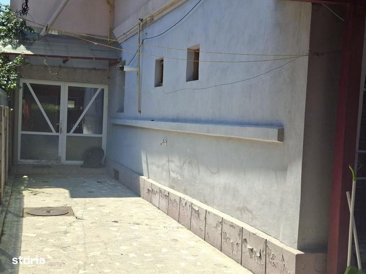 Casă cu 4 camere în Eroilor