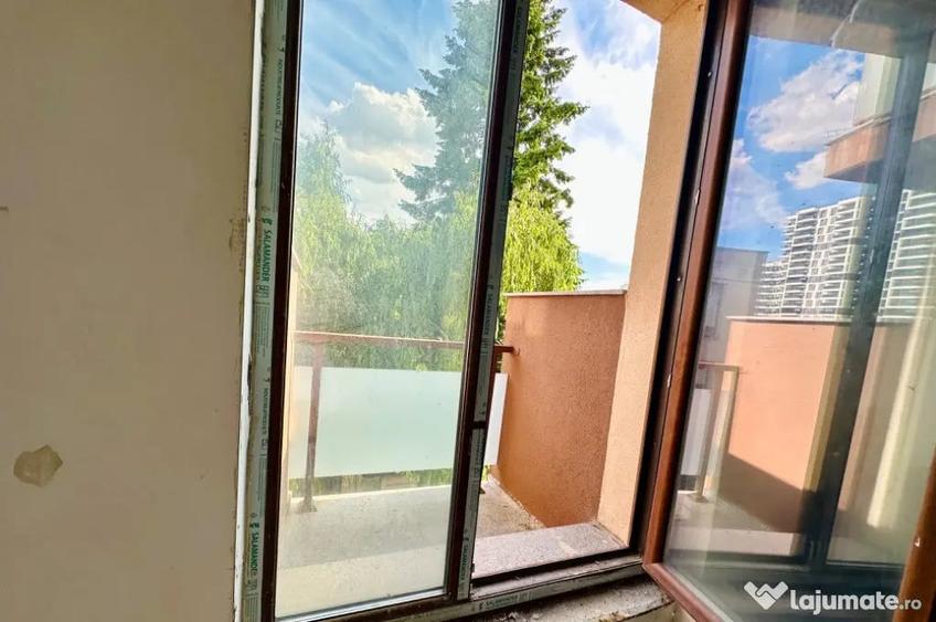 Apartament cu 3 camere decomandat în Aviației