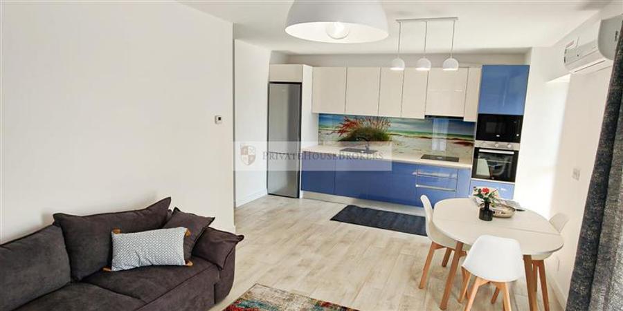 Apartament cu 2 camere semidecomandat, mobilat în Băneasa