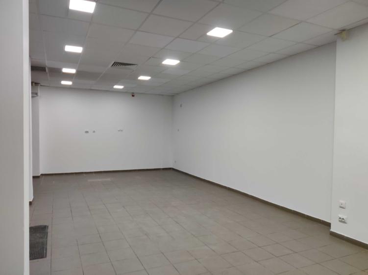 Spațiu comercial, de 160 mp, în Dacia
