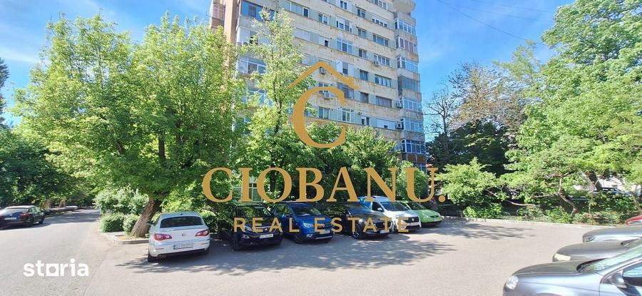 Apartament cu 3 camere semidecomandat în George Enescu