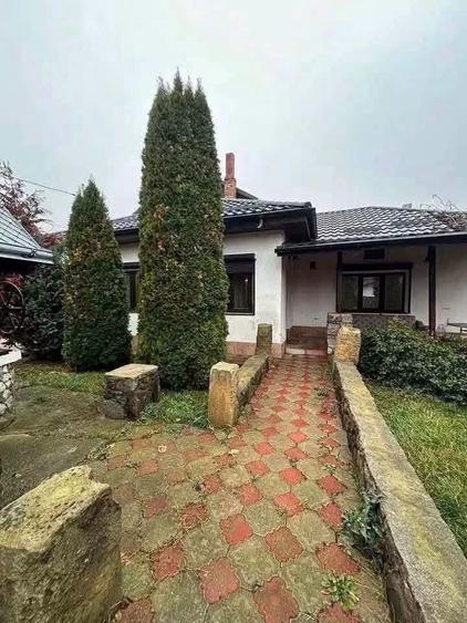 Casă cu 3 camere cu Teren 817 Mp în Central