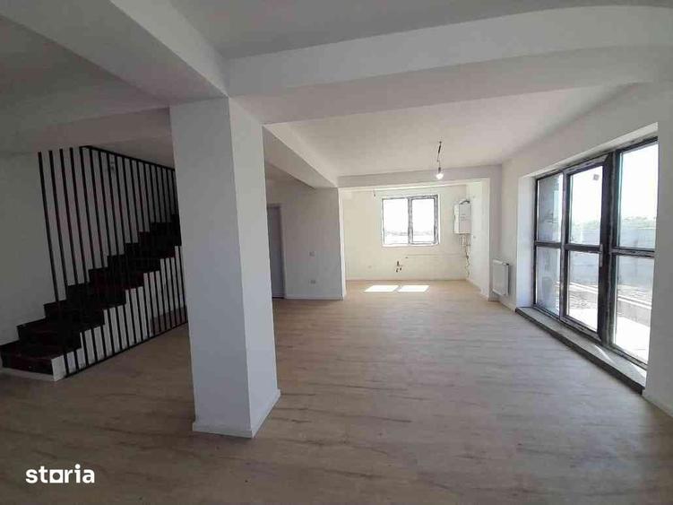 Casă cu 6 camere cu Teren 200 Mp în Balotești