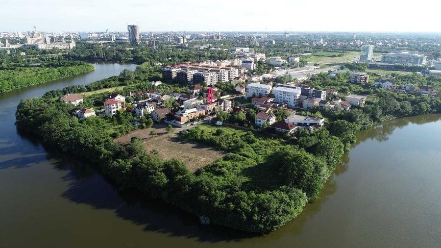 Casă individuală cu 6 camere cu Canalizare în Băneasa