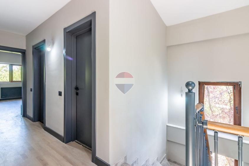 Casă individuală cu 5 camere cu Teren 599 Mp în Corbeanca