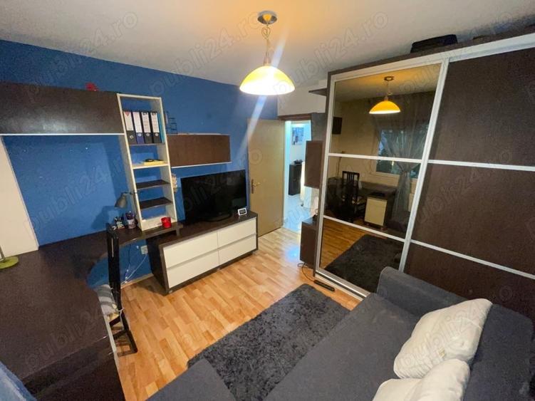 Apartament cu 4 camere decomandat în 9 Mai