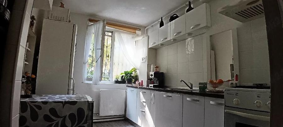 Apartament cu 2 camere semidecomandat în Cina