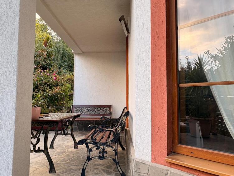 Casă individuală cu 5 camere cu Garaj în Breaza de Sus