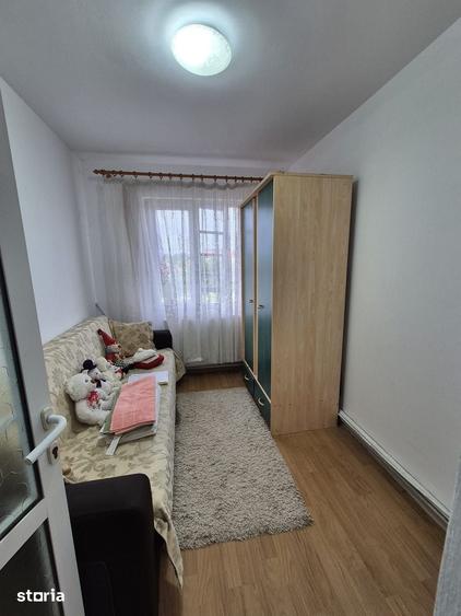 Casă cu 4 camere cu Teren 1400 Mp în Palazu Mare