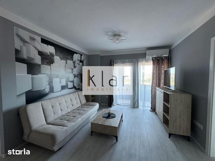 Apartament cu 3 camere semidecomandat, mobilat în Bulgaria