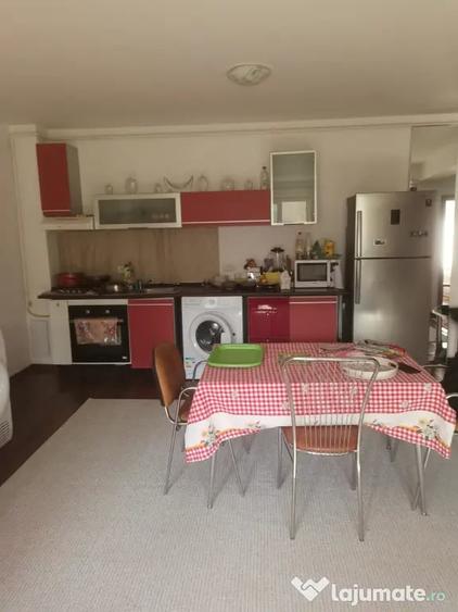 Apartament cu 2 camere decomandat în Piatra Arsă