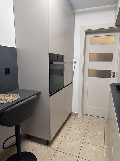 Apartament cu 2 camere semidecomandat în Basarabia