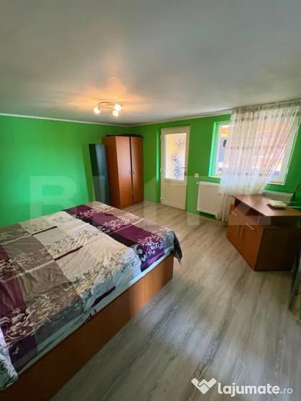 Casă cu 5 camere cu Teren 1000 Mp în Central