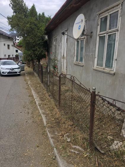 Casă cu 3 camere în Central