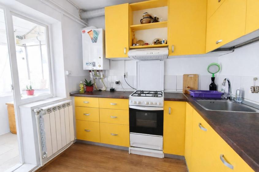 Apartament cu 3 camere decomandat, mobilat în Frumoasa