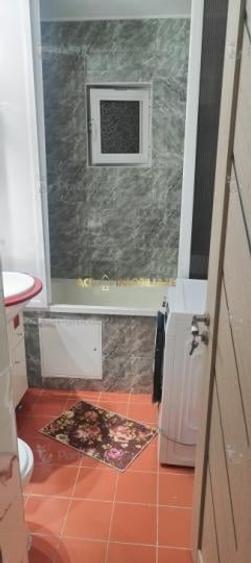 Apartament cu 2 camere semidecomandat, mobilat în Timpuri Noi