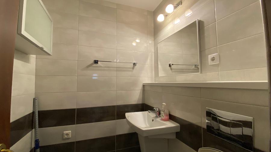 Apartament cu 3 camere decomandat în Găvana 3