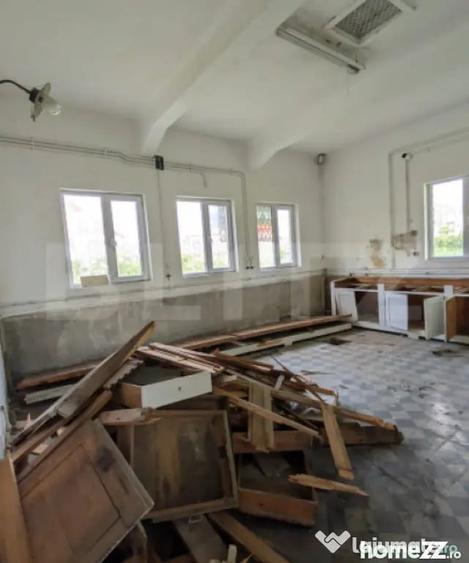 Casă cu 5 camere cu Teren 1216 Mp în Central