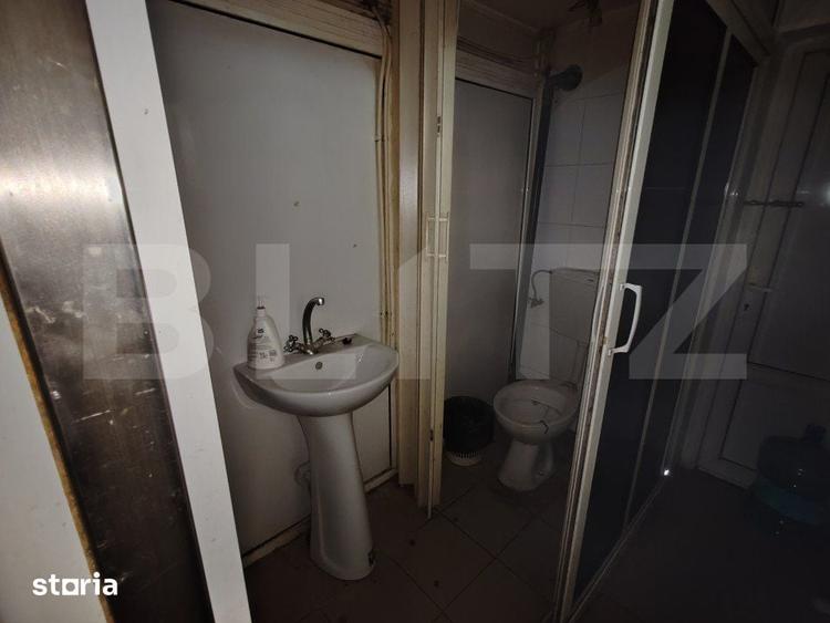 Spațiu comercial, de 400 mp, în Jibou