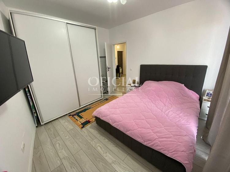 Apartament cu 2 camere semidecomandat, mobilat în Bulgaria