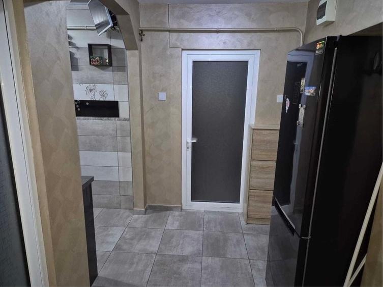 Apartament cu 2 camere decomandat în Viziru 3