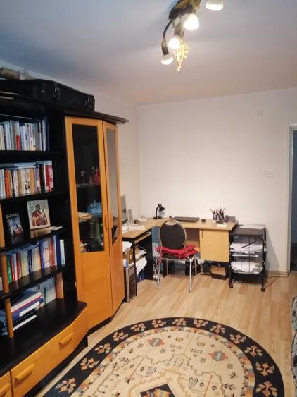 Apartament cu 2 camere decomandat în Micro 14