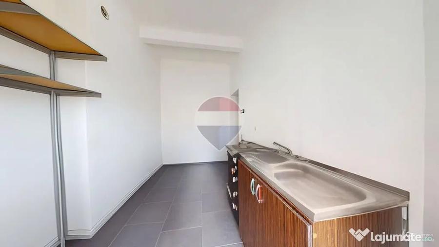 Apartament cu 2 camere decomandat în 13 Decembrie