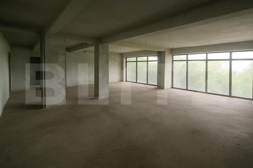 Spațiu comercial, de 123 mp, în Baciu