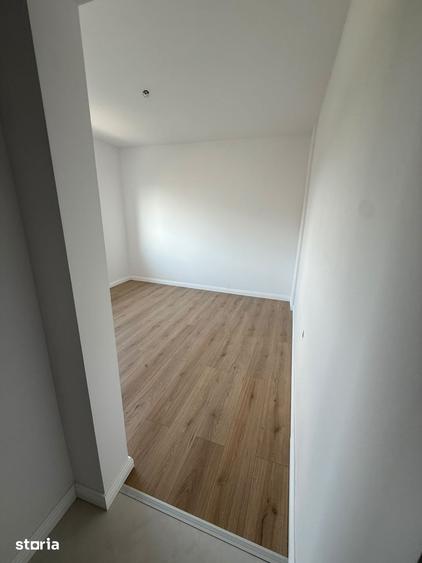 Apartament cu 3 camere în Micro 17