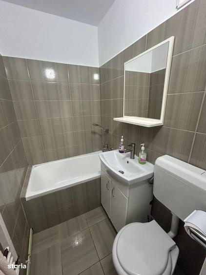 Apartament cu 2 camere semidecomandat în Florilor