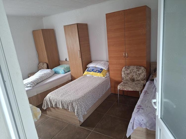 Casă cu 8 camere cu Teren 1700 Mp în Central