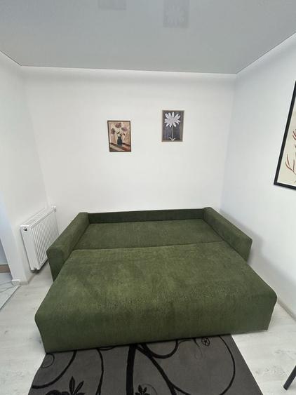 Garsonieră în Roșu